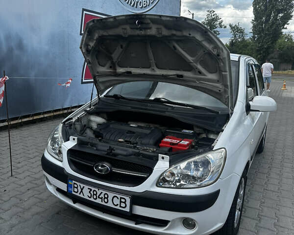 Белый Хендай Гетц, объемом двигателя 1.6 л и пробегом 129 тыс. км за 6999 $, фото 20 на Automoto.ua