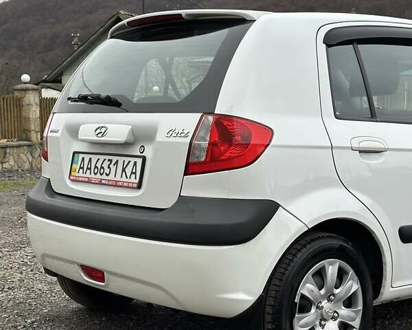 Білий Хендай Гетц, об'ємом двигуна 1.4 л та пробігом 127 тис. км за 5400 $, фото 8 на Automoto.ua