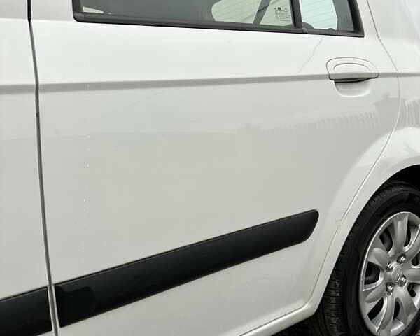 Білий Хендай Гетц, об'ємом двигуна 1.4 л та пробігом 127 тис. км за 5400 $, фото 32 на Automoto.ua