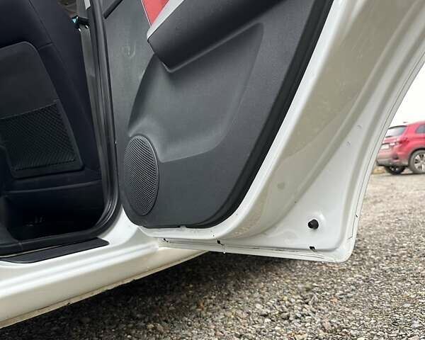 Білий Хендай Гетц, об'ємом двигуна 1.4 л та пробігом 127 тис. км за 5400 $, фото 51 на Automoto.ua