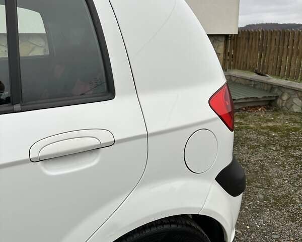 Білий Хендай Гетц, об'ємом двигуна 1.4 л та пробігом 127 тис. км за 5400 $, фото 33 на Automoto.ua