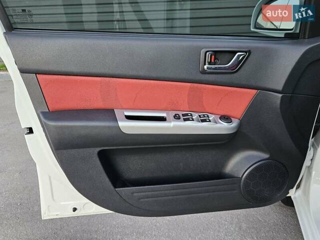 Белый Хендай Гетц, объемом двигателя 1.4 л и пробегом 100 тыс. км за 7000 $, фото 57 на Automoto.ua