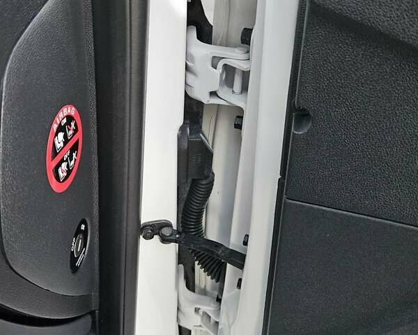 Белый Хендай Гетц, объемом двигателя 1.4 л и пробегом 100 тыс. км за 7000 $, фото 81 на Automoto.ua