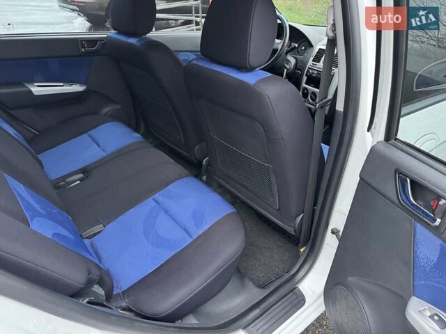 Белый Хендай Гетц, объемом двигателя 1.4 л и пробегом 67 тыс. км за 7500 $, фото 18 на Automoto.ua