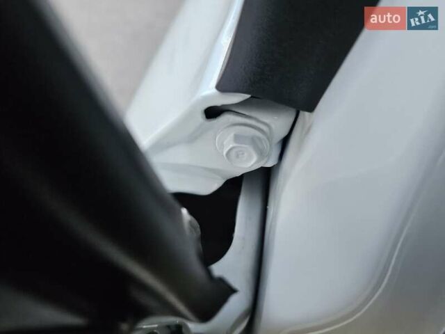 Белый Хендай Гетц, объемом двигателя 1.4 л и пробегом 100 тыс. км за 7000 $, фото 66 на Automoto.ua