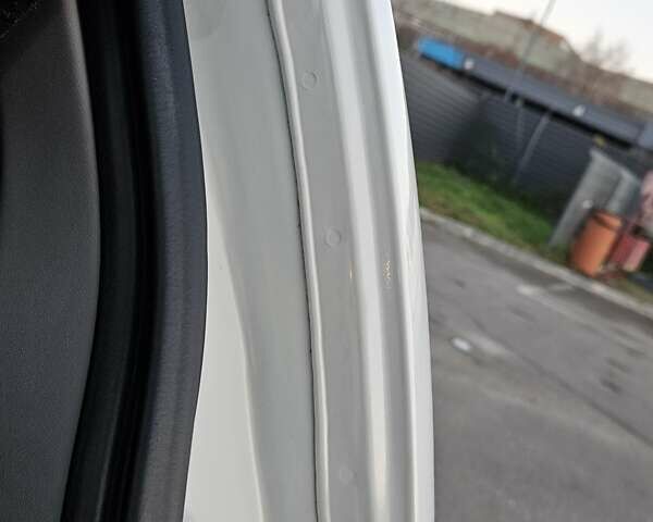 Белый Хендай Гетц, объемом двигателя 1.4 л и пробегом 100 тыс. км за 7000 $, фото 49 на Automoto.ua