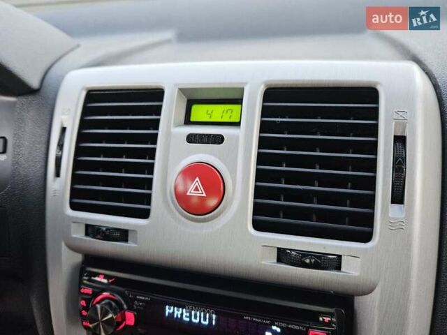 Белый Хендай Гетц, объемом двигателя 1.4 л и пробегом 100 тыс. км за 7000 $, фото 91 на Automoto.ua