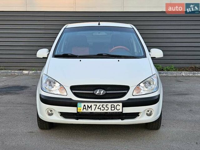 Белый Хендай Гетц, объемом двигателя 1.4 л и пробегом 100 тыс. км за 7000 $, фото 1 на Automoto.ua