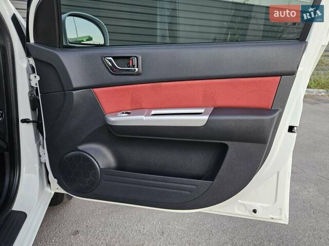 Белый Хендай Гетц, объемом двигателя 1.4 л и пробегом 100 тыс. км за 7000 $, фото 80 на Automoto.ua