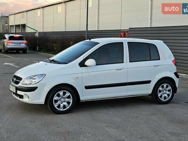 Белый Хендай Гетц, объемом двигателя 1.4 л и пробегом 100 тыс. км за 7000 $, фото 3 на Automoto.ua