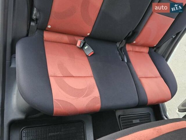 Белый Хендай Гетц, объемом двигателя 1.4 л и пробегом 100 тыс. км за 7000 $, фото 76 на Automoto.ua