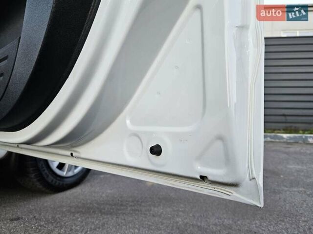 Белый Хендай Гетц, объемом двигателя 1.4 л и пробегом 100 тыс. км за 7000 $, фото 83 на Automoto.ua