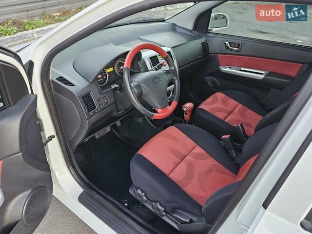 Белый Хендай Гетц, объемом двигателя 1.4 л и пробегом 100 тыс. км за 7000 $, фото 54 на Automoto.ua