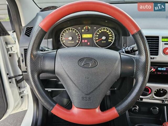 Белый Хендай Гетц, объемом двигателя 1.4 л и пробегом 100 тыс. км за 7000 $, фото 102 на Automoto.ua