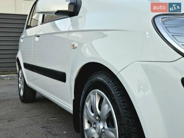 Белый Хендай Гетц, объемом двигателя 1.4 л и пробегом 100 тыс. км за 7000 $, фото 21 на Automoto.ua