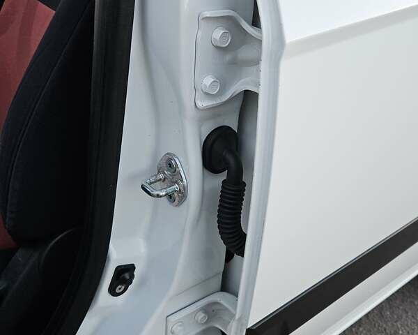 Белый Хендай Гетц, объемом двигателя 1.4 л и пробегом 100 тыс. км за 7000 $, фото 85 на Automoto.ua