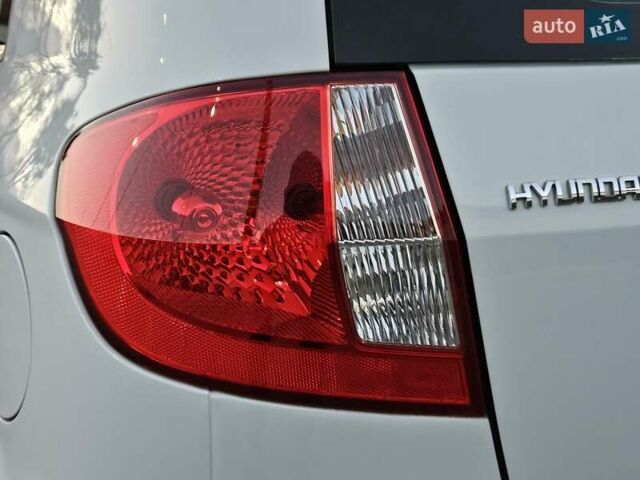 Белый Хендай Гетц, объемом двигателя 1.4 л и пробегом 100 тыс. км за 7000 $, фото 24 на Automoto.ua