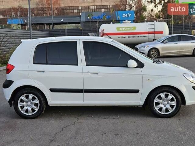 Белый Хендай Гетц, объемом двигателя 1.4 л и пробегом 100 тыс. км за 7000 $, фото 11 на Automoto.ua