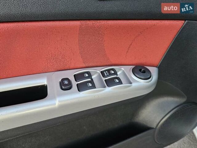 Белый Хендай Гетц, объемом двигателя 1.4 л и пробегом 100 тыс. км за 7000 $, фото 58 на Automoto.ua