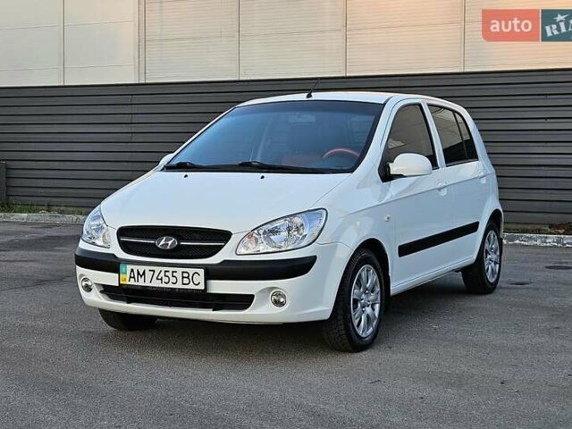 Белый Хендай Гетц, объемом двигателя 1.4 л и пробегом 100 тыс. км за 7000 $, фото 2 на Automoto.ua