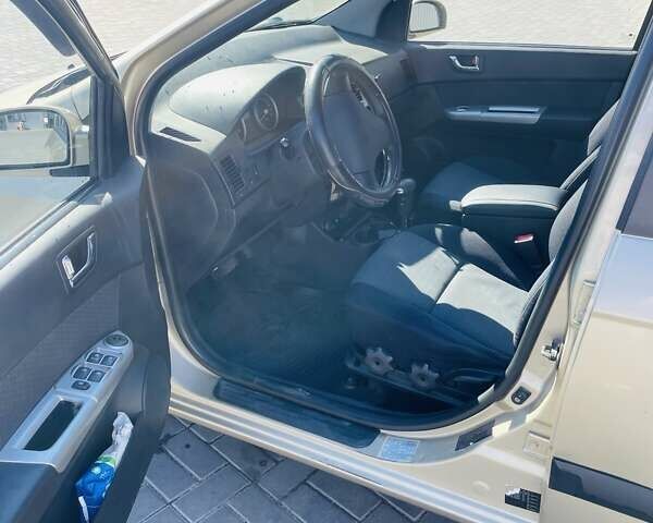 Бежевий Хендай Гетц, об'ємом двигуна 1.4 л та пробігом 245 тис. км за 5000 $, фото 5 на Automoto.ua