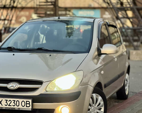 Бежевый Хендай Гетц, объемом двигателя 1.4 л и пробегом 204 тыс. км за 4950 $, фото 2 на Automoto.ua