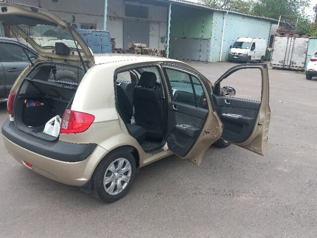 Бежевий Хендай Гетц, об'ємом двигуна 1.4 л та пробігом 203 тис. км за 4100 $, фото 5 на Automoto.ua