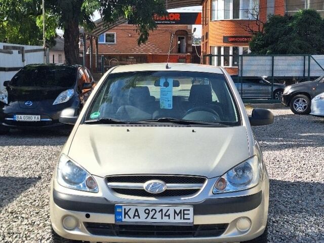 Бежевый Хендай Гетц, объемом двигателя 1.1 л и пробегом 202 тыс. км за 3950 $, фото 1 на Automoto.ua