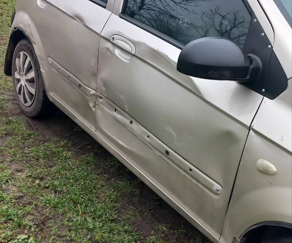 Бежевый Хендай Гетц, объемом двигателя 1.4 л и пробегом 180 тыс. км за 1900 $, фото 12 на Automoto.ua