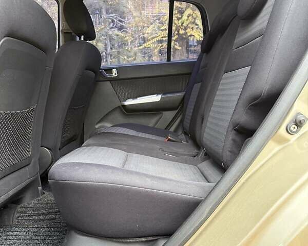 Бежевый Хендай Гетц, объемом двигателя 1.6 л и пробегом 220 тыс. км за 5700 $, фото 13 на Automoto.ua