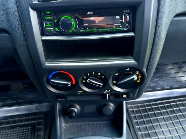 Бежевий Хендай Гетц, об'ємом двигуна 1.4 л та пробігом 92 тис. км за 5500 $, фото 10 на Automoto.ua