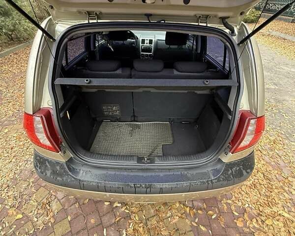 Бежевый Хендай Гетц, объемом двигателя 1.6 л и пробегом 220 тыс. км за 5700 $, фото 17 на Automoto.ua