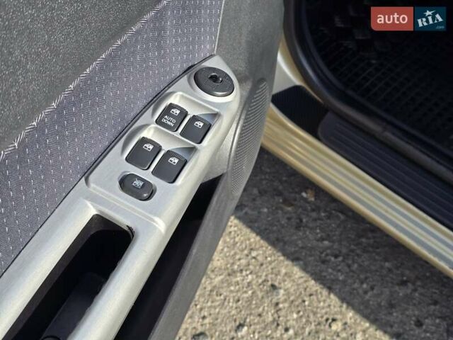 Бежевый Хендай Гетц, объемом двигателя 1.4 л и пробегом 171 тыс. км за 5999 $, фото 40 на Automoto.ua