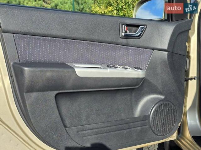 Бежевый Хендай Гетц, объемом двигателя 1.4 л и пробегом 171 тыс. км за 5999 $, фото 39 на Automoto.ua