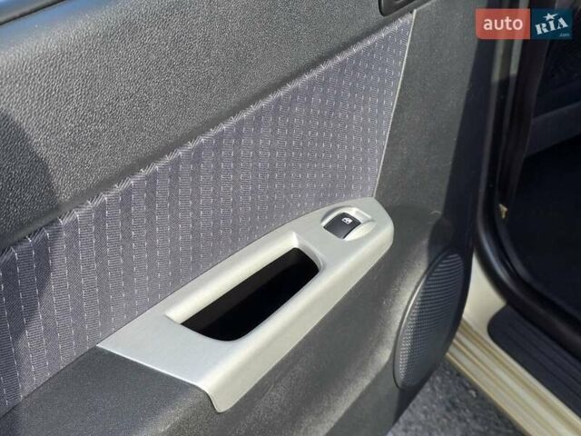 Бежевый Хендай Гетц, объемом двигателя 1.4 л и пробегом 171 тыс. км за 5999 $, фото 33 на Automoto.ua