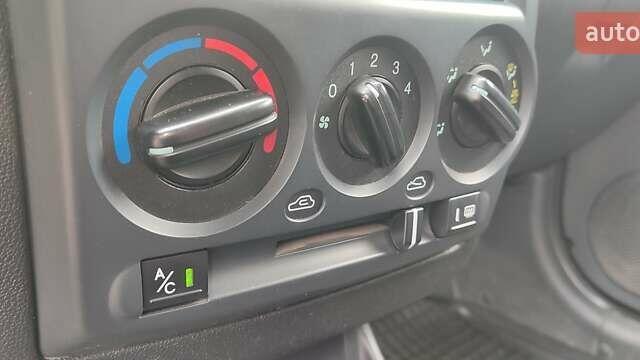 Бежевый Хендай Гетц, объемом двигателя 1.4 л и пробегом 40 тыс. км за 7700 $, фото 33 на Automoto.ua