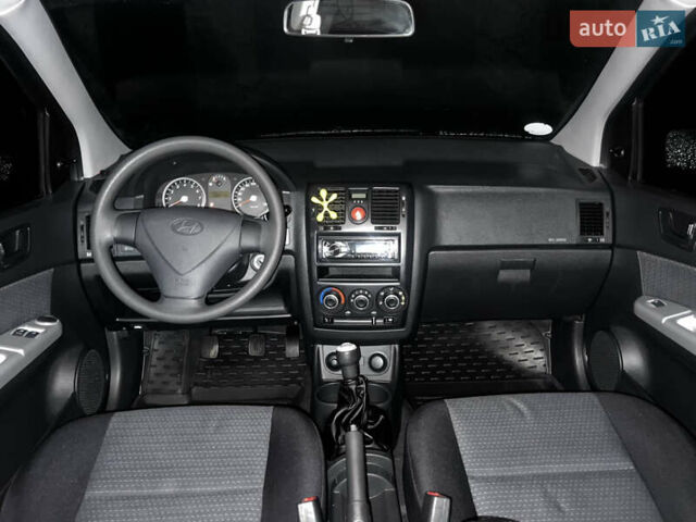 Черный Хендай Гетц, объемом двигателя 1.1 л и пробегом 138 тыс. км за 4500 $, фото 11 на Automoto.ua