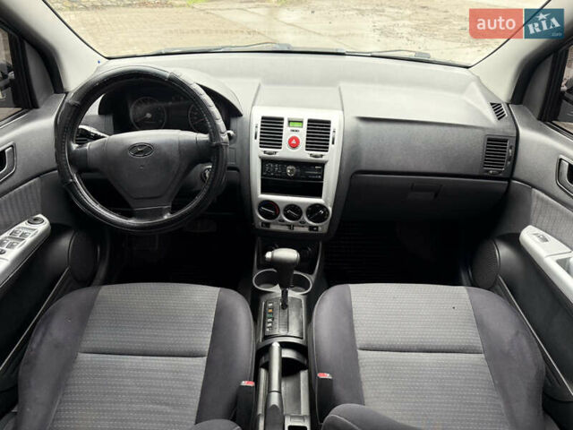 Черный Хендай Гетц, объемом двигателя 1.6 л и пробегом 176 тыс. км за 5300 $, фото 12 на Automoto.ua