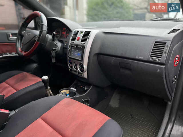 Черный Хендай Гетц, объемом двигателя 1.6 л и пробегом 330 тыс. км за 2900 $, фото 15 на Automoto.ua