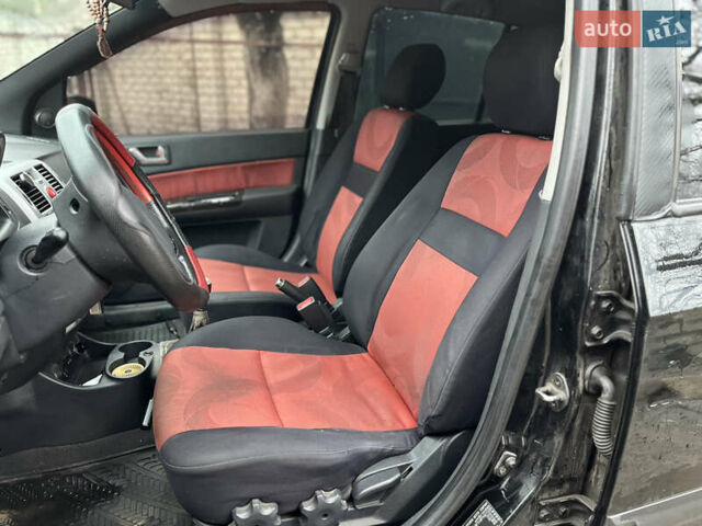 Черный Хендай Гетц, объемом двигателя 1.6 л и пробегом 330 тыс. км за 2900 $, фото 8 на Automoto.ua