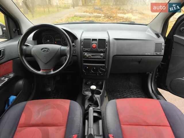 Черный Хендай Гетц, объемом двигателя 1.1 л и пробегом 220 тыс. км за 3300 $, фото 3 на Automoto.ua