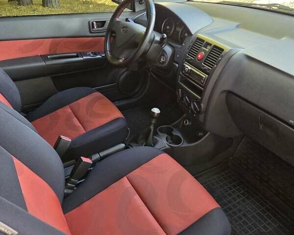 Черный Хендай Гетц, объемом двигателя 1.09 л и пробегом 122 тыс. км за 3800 $, фото 11 на Automoto.ua