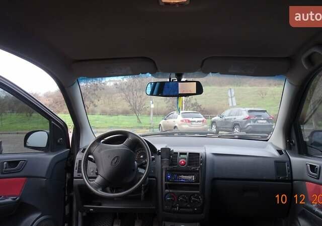 Черный Хендай Гетц, объемом двигателя 1.4 л и пробегом 278 тыс. км за 4200 $, фото 10 на Automoto.ua