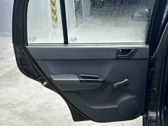 Черный Хендай Гетц, объемом двигателя 1.1 л и пробегом 205 тыс. км за 5200 $, фото 12 на Automoto.ua