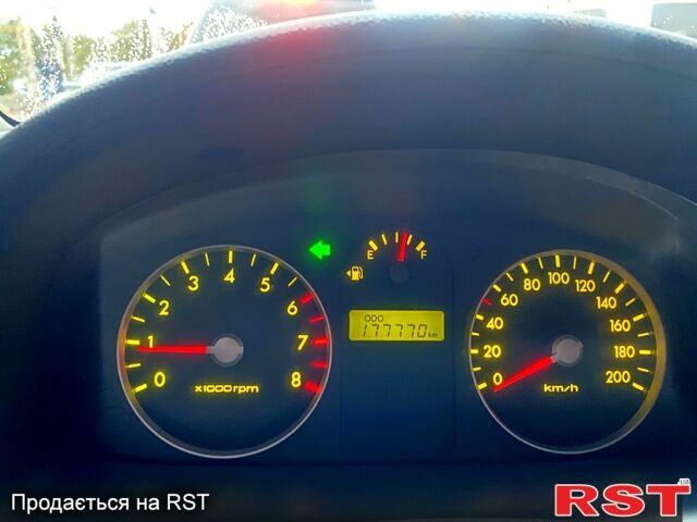 Черный Хендай Гетц, объемом двигателя 1.1 л и пробегом 178 тыс. км за 3800 $, фото 9 на Automoto.ua