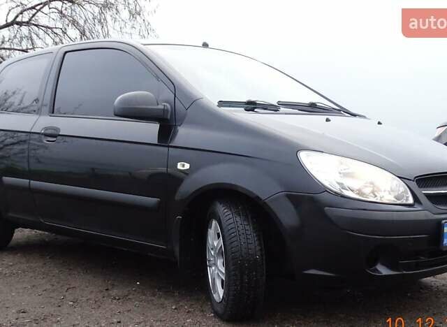 Черный Хендай Гетц, объемом двигателя 1.4 л и пробегом 278 тыс. км за 4200 $, фото 2 на Automoto.ua