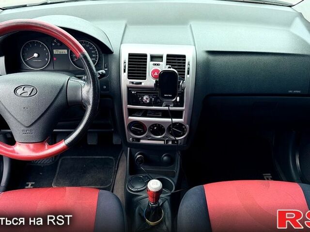 Черный Хендай Гетц, объемом двигателя 1.1 л и пробегом 178 тыс. км за 3800 $, фото 4 на Automoto.ua