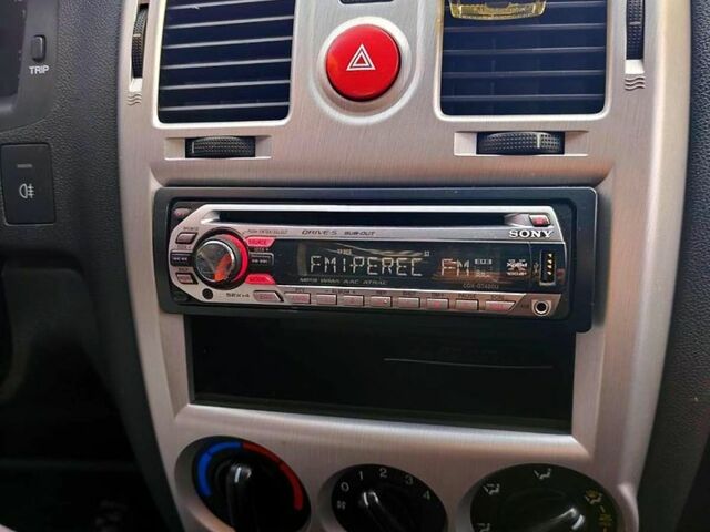 Черный Хендай Гетц, объемом двигателя 1.4 л и пробегом 272 тыс. км за 4600 $, фото 11 на Automoto.ua