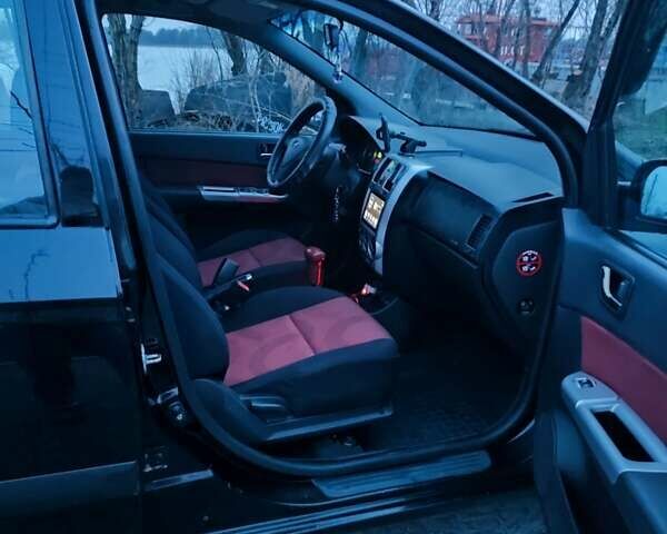 Черный Хендай Гетц, объемом двигателя 1.6 л и пробегом 193 тыс. км за 5000 $, фото 12 на Automoto.ua