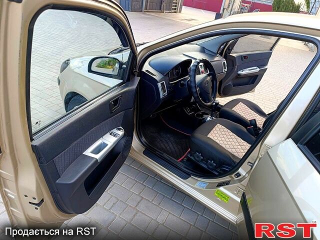 Коричневый Хендай Гетц, объемом двигателя 1.4 л и пробегом 208 тыс. км за 5000 $, фото 1 на Automoto.ua